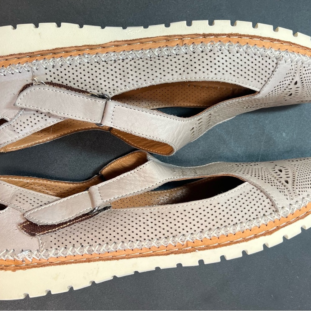 Coldwater Creek Taupe Perforated Loafers - Picture 4 of 11